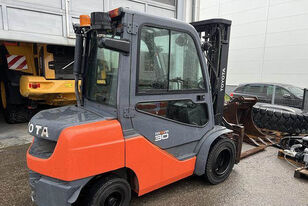 carrello elevatore diesel Toyota FDF 30