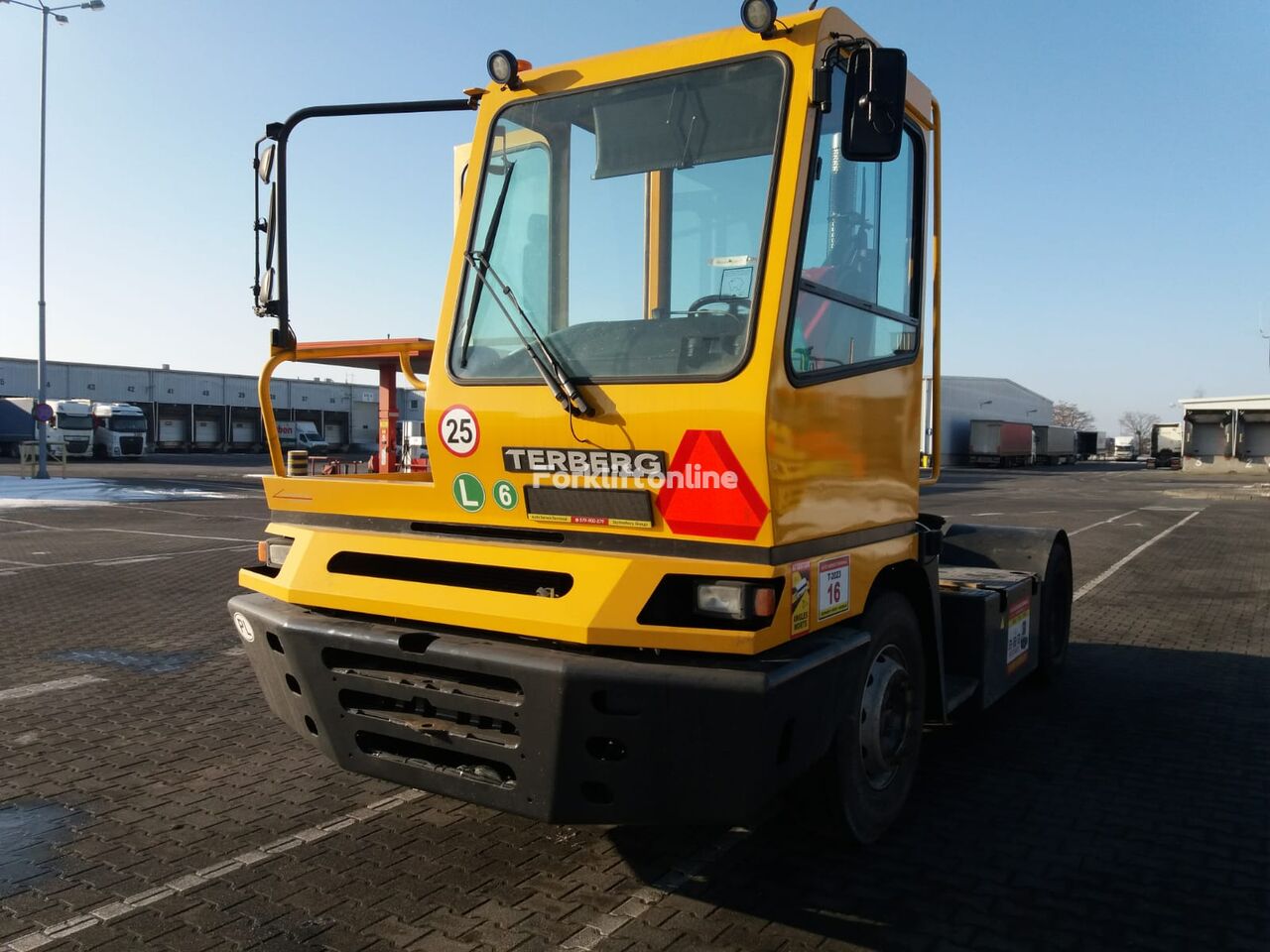 trattore portuale Terberg YT222